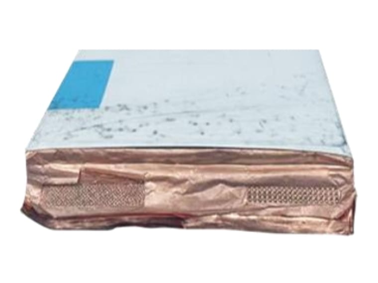 Prismatic cell surface and seal
