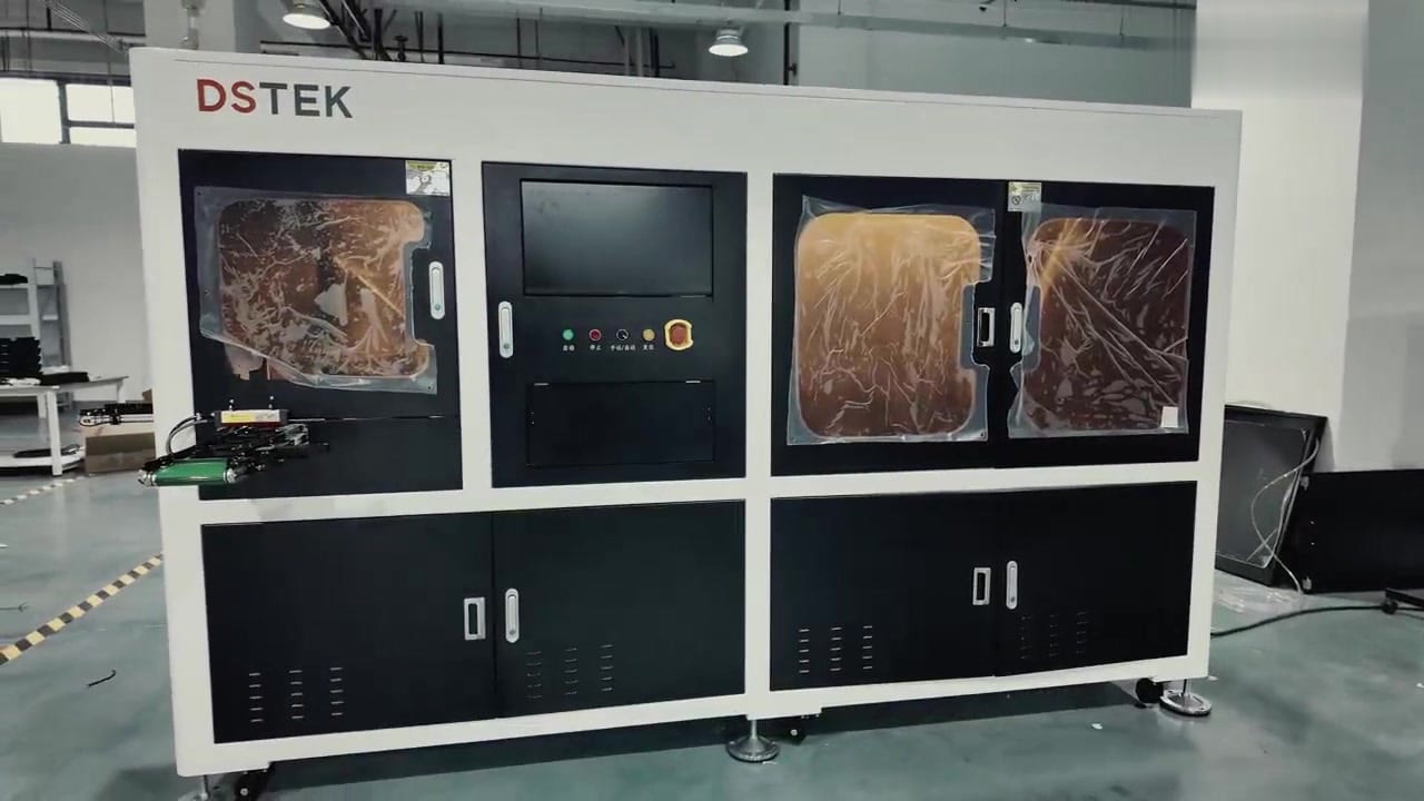 An earphone-housing inspection machine built by DSTEK